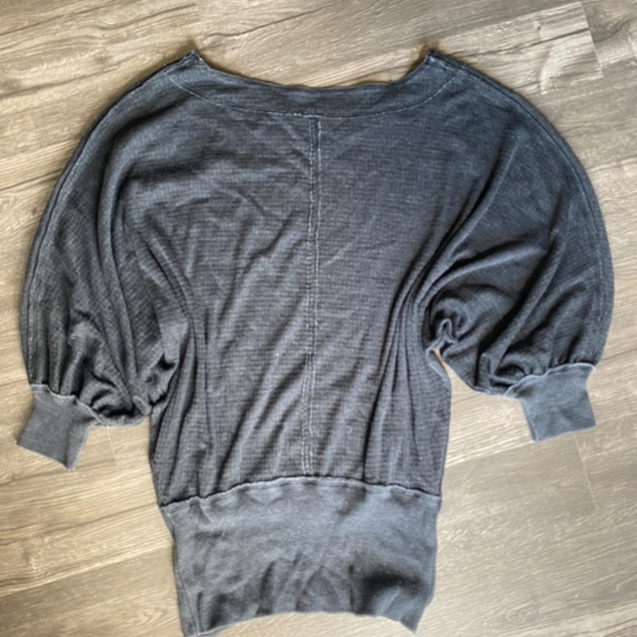 Free People size Medium Bubble Long Sleeve Tee Grey - Picture 2 of 5